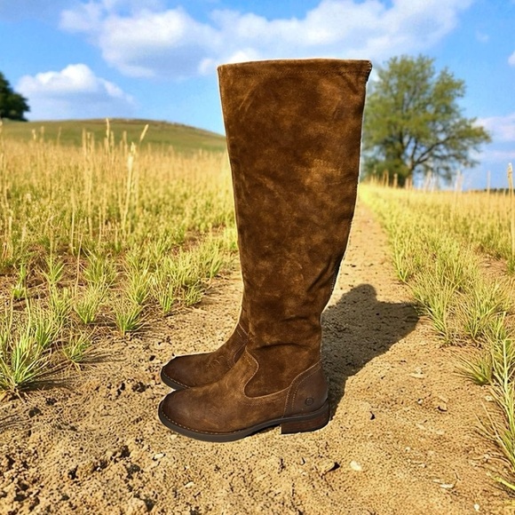 🌻NEW w/tags Born Borman Knee High Distressed Rust Copper Leather Boots Size 6